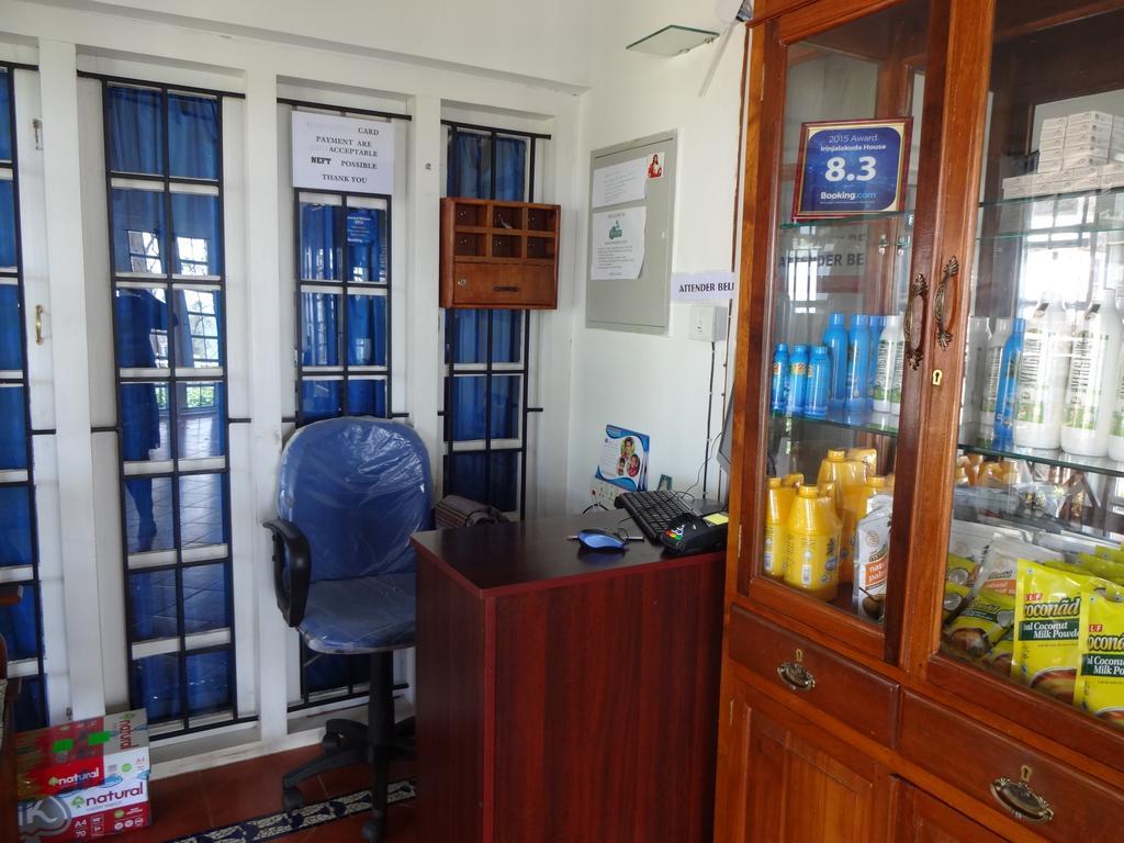 דירות אוטי Irinjalakuda House מראה חיצוני תמונה
