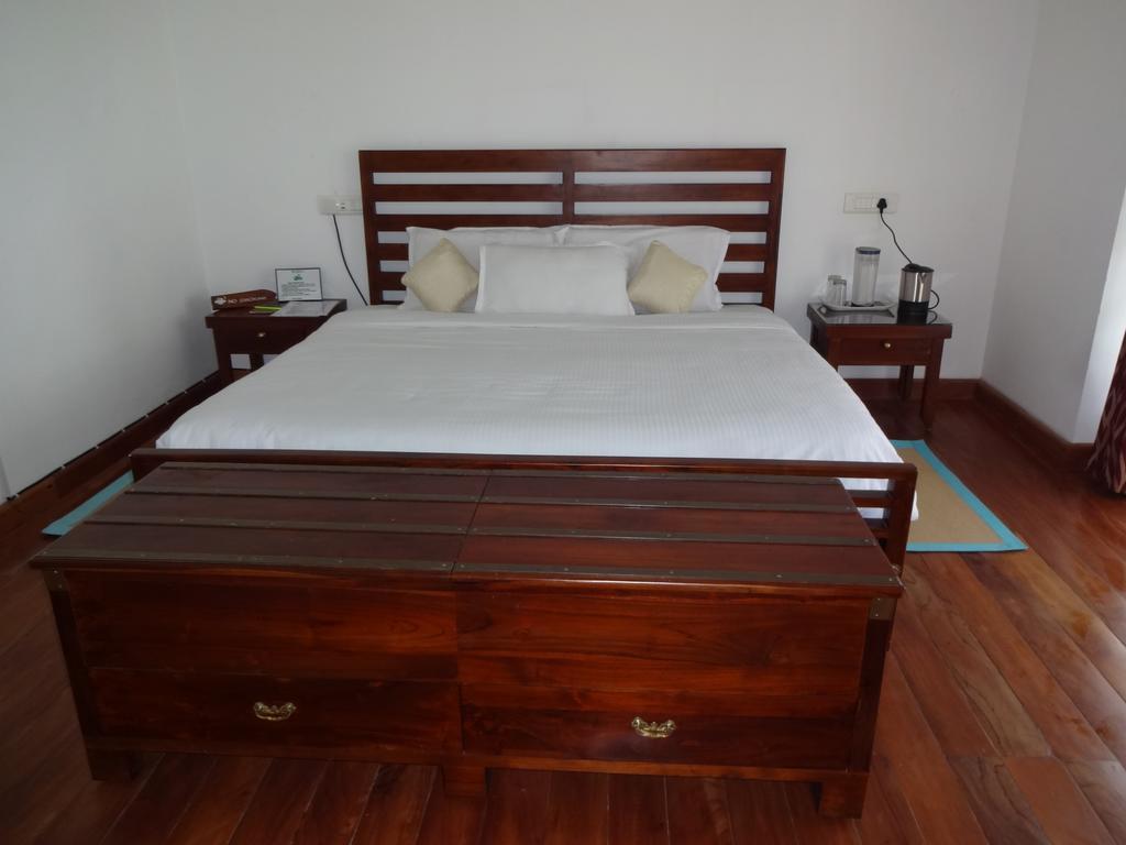 דירות אוטי Irinjalakuda House מראה חיצוני תמונה
