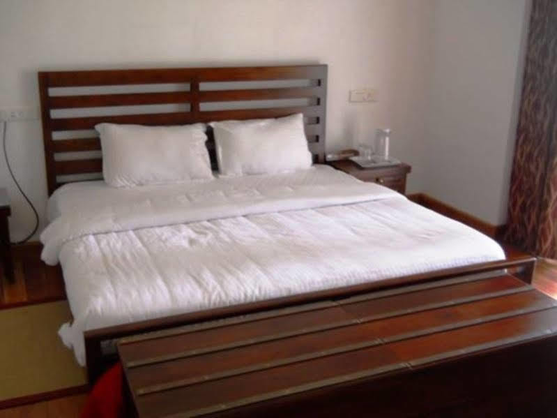 דירות אוטי Irinjalakuda House מראה חיצוני תמונה